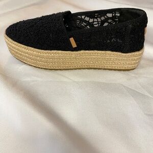 women's slip-on flat featuring a 1.5-inch rope-wrapped platform